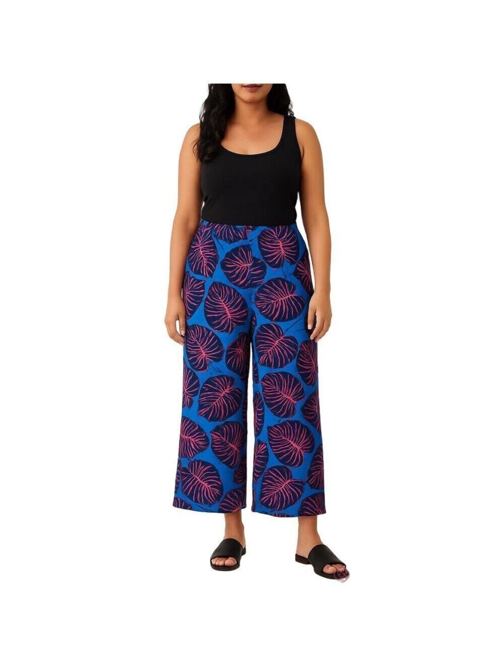 Crown & Ivy Blue Cropped Beach Pants with Pink Leaf Print Sz XS